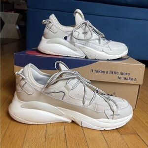 Women’s champion shoes ✨